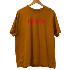 Levi’s Men’s Logo Crewneck T-Shirt Size Large Burnt Orange Tan Red Graphic Tee